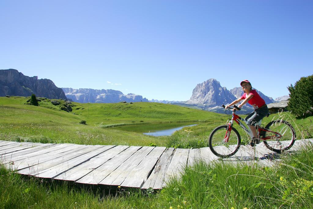 Apartments La Baita Santa Cristina Val Gardena Екстер'єр фото